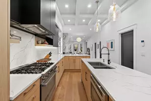 2147 W Thomas St, Chicago, IL 60622 - Photo 5