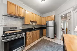 2837 N Cambridge Ave, Chicago, IL 60657 - Photo 11