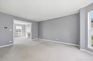 2645 Caliendo Cir, Montgomery, IL 60538 - Photo 9