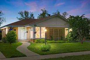 10813 Berkshire St, Westchester, IL 60154 - Photo 17