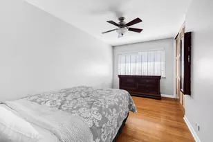 10813 Berkshire St, Westchester, IL 60154 - Photo 9