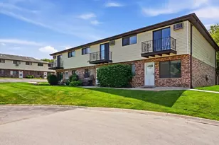 125 Willows Edge Ct, Willow Springs, IL 60480 - Photo 1