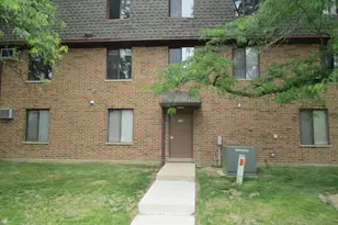 744 N Briar Hill Ln, Addison, IL 60101 - Photo 3
