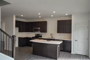 1039 Atterberg Rd, South Elgin, IL 60177 - Photo 13