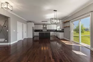 12903 Waterford Dr, Lemont, IL 60439 - Photo 5