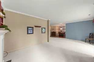 1608 Thames Ct, Wheaton, IL 60189 - Photo 9