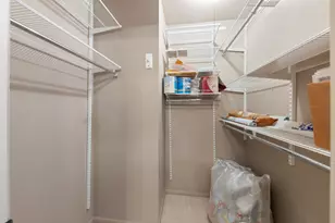 1608 Thames Ct, Wheaton, IL 60189 - Photo 17