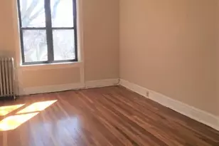 2208 W Berteau Ave, Chicago, IL 60618 - Photo 3