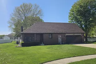 357 Princeton Ave, Bourbonnais, IL 60914 - Photo 1