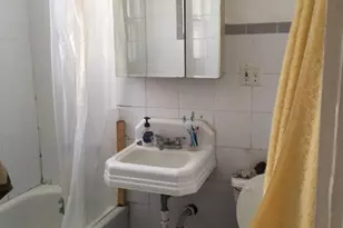 1911 W Eddy St, Chicago, IL 60657 - Photo 13