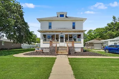 422 N 2nd Street, Cissna Park, IL 60924 - Photo 1