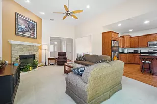 512 Highlington Ct, Beecher, IL 60401 - Photo 7