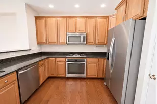 1361 Scarboro Rd, Schaumburg, IL 60193 - Photo 3