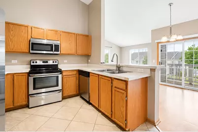 1623 Silverstone Drive #1623, Carpentersville, IL 60110 - Photo 7