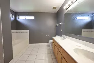 5011 Fairoaks Ct, Country Club Hills, IL 60478 - Photo 17