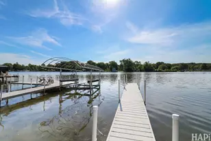 716 S Riverside Dr, McHenry, IL 60050 - Photo 3