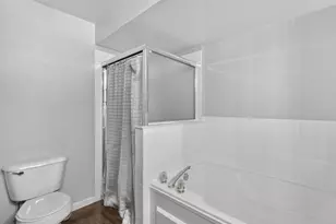 979 Huntington Dr, Elk Grove Village, IL 60007 - Photo 11