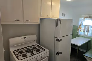627 N 11th St, Dekalb, IL 60115 - Photo 23
