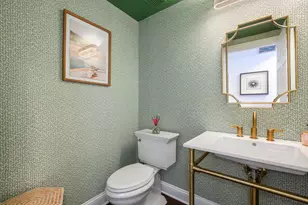 21 E Huron St, Chicago, IL 60611 - Photo 15
