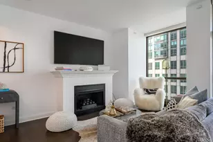 21 E Huron St, Chicago, IL 60611 - Photo 7