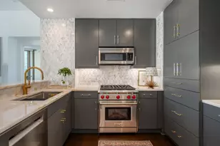 21 E Huron St, Chicago, IL 60611 - Photo 13