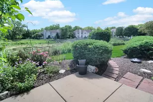 452 Blue Springs Dr, Fox Lake, IL 60020 - Photo 7
