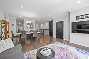 2743 N Ashland Ave, Chicago, IL 60614 - Photo 3
