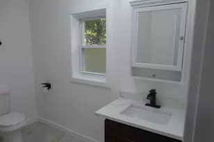2305 Elisha Ave, Zion, IL 60099 - Photo 9