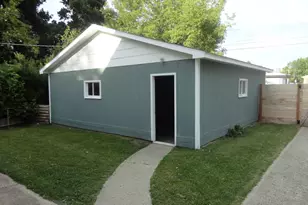 2305 Elisha Ave, Zion, IL 60099 - Photo 17