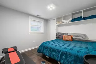 4421 N Troy St, Chicago, IL 60625 - Photo 15