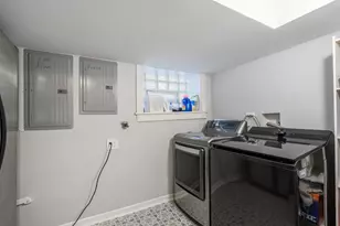4421 N Troy St, Chicago, IL 60625 - Photo 17