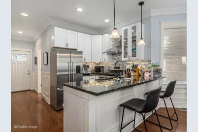 4421 N Troy Street, Chicago, IL 60625 - Photo 5