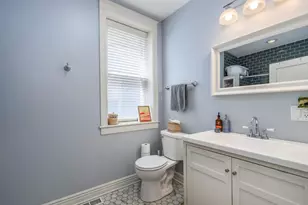 4421 N Troy St, Chicago, IL 60625 - Photo 9