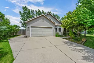 5928 Bluegrass Trail, McHenry, IL 60050 - Photo 3