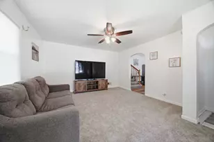 14357 Knox Ave, Midlothian, IL 60445 - Photo 5
