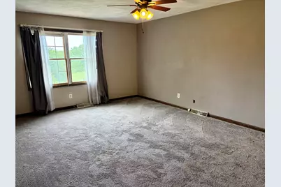 8819 Oak Drive, Clifton, IL 61727 - Photo 19