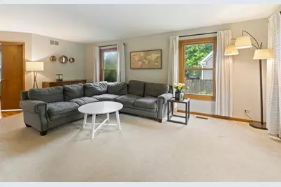 201 Conestoga Trail, Cary, IL 60013 - Photo 15