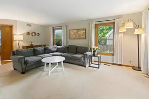 201 Conestoga Trail, Cary, IL 60013 - Photo 15