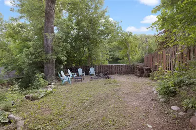 8717 Gardner Road, Fox River Grove, IL 60021 - Photo 5