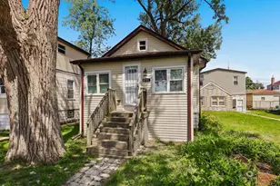 8721 S Constance Ave, Chicago, IL 60617 - Photo 1