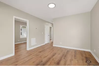 8721 S Constance Avenue, Chicago, IL 60617 - Photo 5