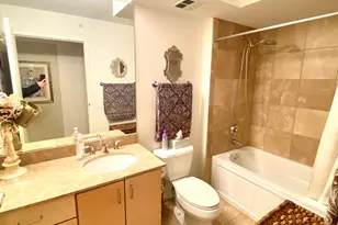 9725 Woods Dr, Skokie, IL 60077 - Photo 17
