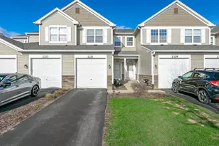 2331 Overlook Ct, Naperville, IL 60563 - Photo 1