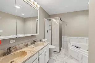 1913 Burr Oak Ln, Lindenhurst, IL 60046 - Photo 11