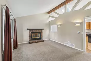 1913 Burr Oak Ln, Lindenhurst, IL 60046 - Photo 3
