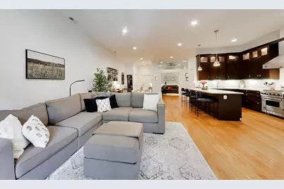 3811 N Lincoln Avenue #2B, Chicago, IL 60613 - Photo 3