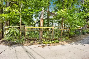 2019 W Chase Ave, Chicago, IL 60645 - Photo 21