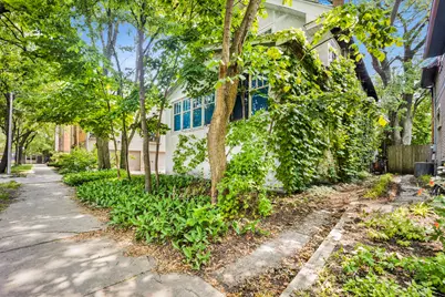 2019 W Chase Avenue, Chicago, IL 60645 - Photo 23
