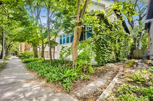 2019 W Chase Ave, Chicago, IL 60645 - Photo 23