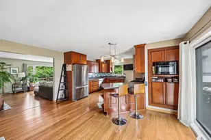 5135 155th St, Oak Forest, IL 60452 - Photo 9